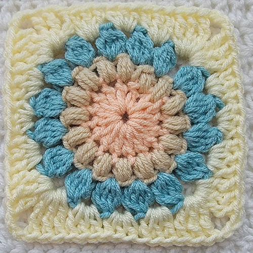 Solstråle Granny Square - Crochet Me Lovely