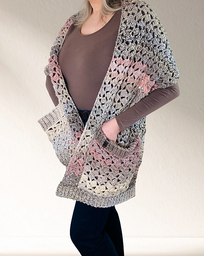 Granny's Tipple Pocket Shawl photo 9