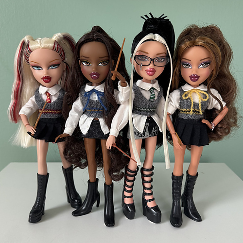 10” Dolls - Cropped Sweater Vest