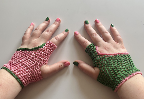 Chainmail gloves
