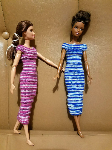 Min første strikk Barbie-kjole - SafiyaA