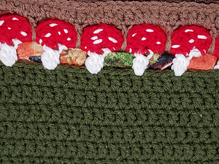 variant 2 of the mushroom stitch. this one is more spaced out and has all mushrooms.