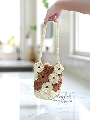Ravelry: Amberweave Bloom Bucket Bag pattern by Amber MN.Nguyen