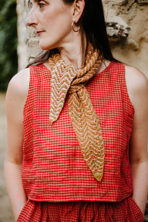 Size 2 knit in G-uld No 4 in Cochineal Walnut, Heather, and Walnut