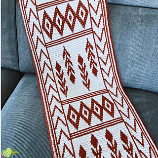 Mosaic Wheatear Tablerunner crocheted by Ingrid Meijer
