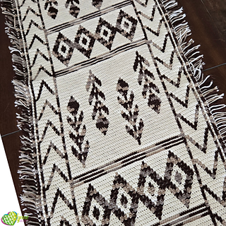 Mosaic Wheatear Tablerunner crocheted by Brenda Fox