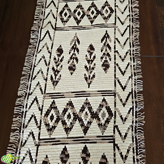 Mosaic Wheatear Tablerunner crocheted by Brenda Fox