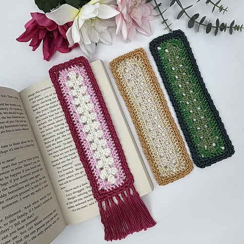 Cosy Reads Bookmark photo 2