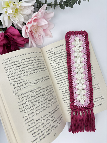 Cosy Reads Bookmark photo 7