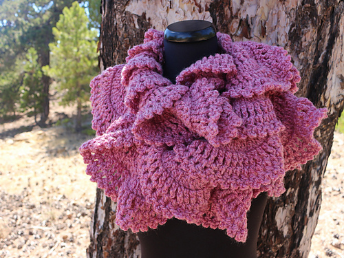 Chunky heklet Skjerf med ruffles - Milimagfa