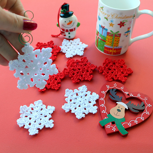 Ravelry: Easy Crochet Mini Snowflake pattern by Milimagfa
