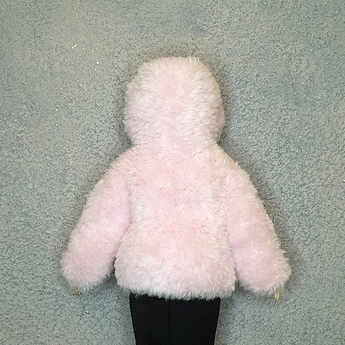 Pelsfrakk til Barbie-dukke - Lyudmila Korkina
