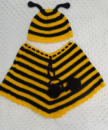 Bee Beanie & Poncho photo 1
