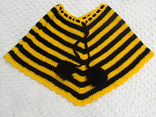 Bee Beanie & Poncho photo 3