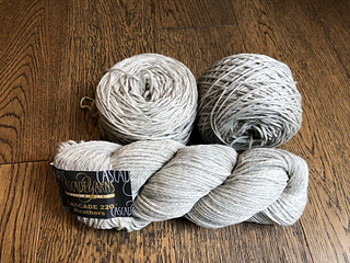 Cascade 220 - colour 8011 - Aspen Heather