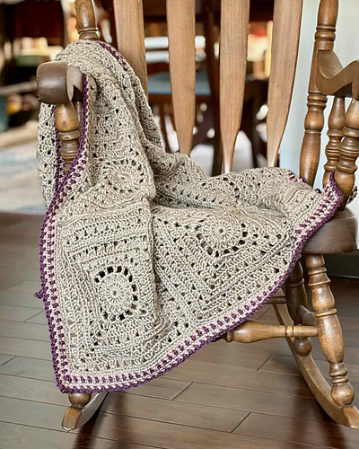 Gentle Embrace Lapghan