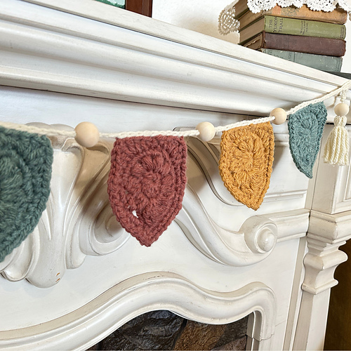Golden Harvest Pennant Garland