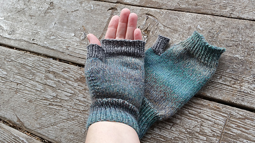 4 ply fingerless sale gloves knitting pattern