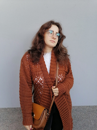 VINTERENS TALE KVADRATOWIEC & CARDIGAN - Magdalena Białek