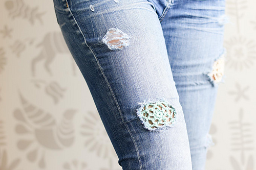 Doily to Patch Holey Jeans photo 3