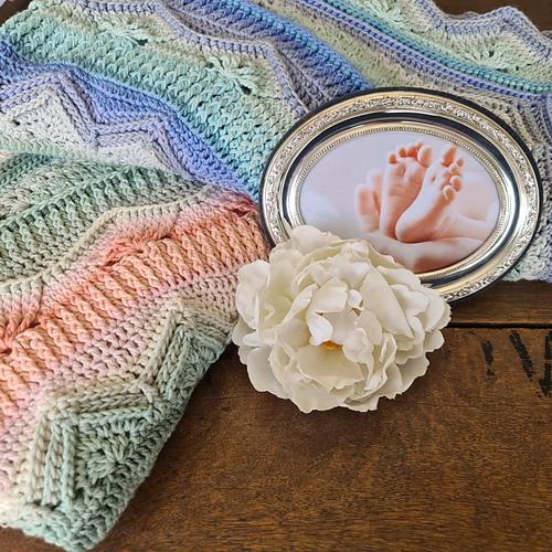 Ravelry Melanie's Mandala Baby Blanket pattern by Melanie Grobler