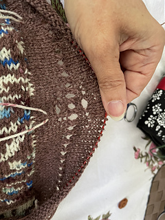 Double hole for the button 
