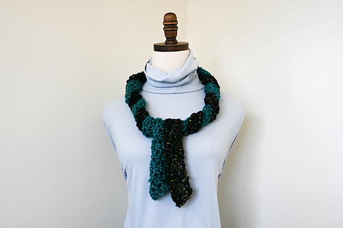 Fabulous Color-Blocked Skinny Scarf