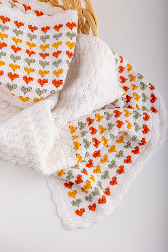 Archery Heart Pattern Print Hooded Blanket