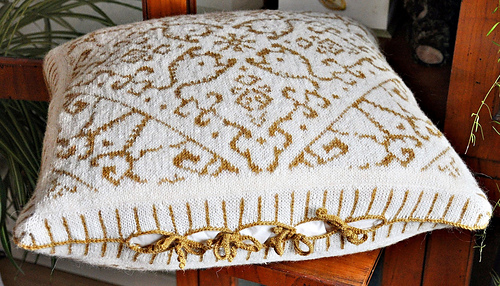 Cushion opening with 8 ties - Kissenöffnungen mit 8 Bändern