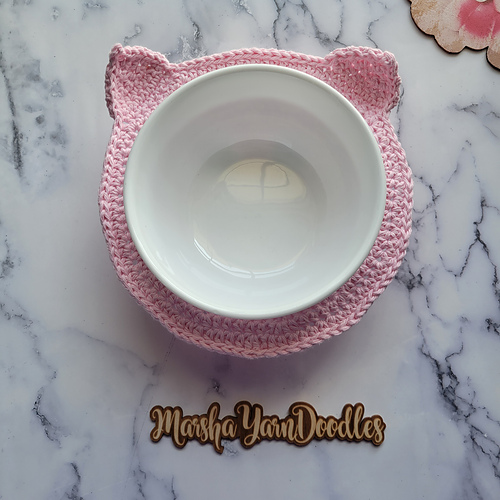 Ravelry Pickles the Pig Bowl Cozy pattern by Marsha Sparks