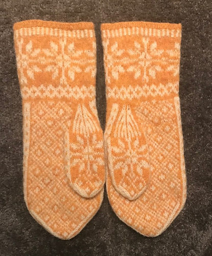 Stor rose votter - Ann-Catrin Sjåmo