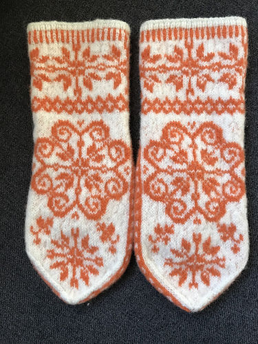 Stor rose votter - Ann-Catrin Sjåmo