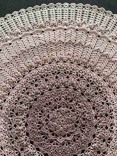 1800m of Lola 4-fach in Orchid by Yarnish