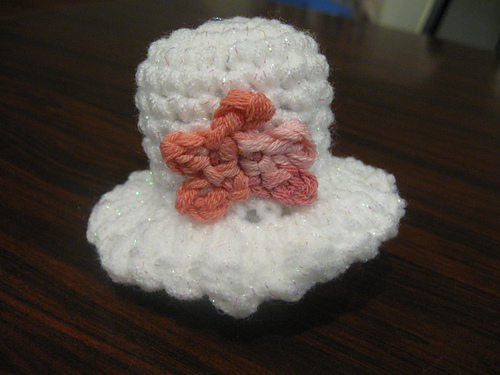 Tiny Hat barrette photo 5