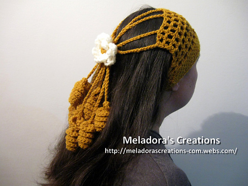 Crocheted Mesh Twirly Head Cover photo 2