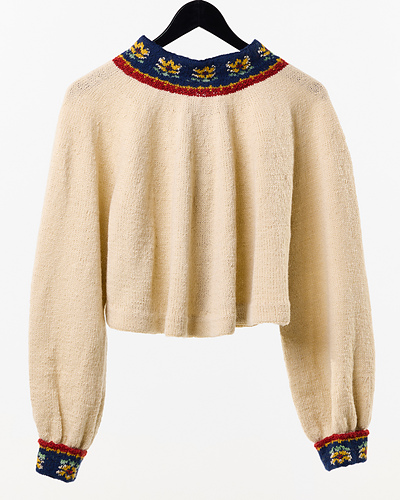 Bunadsjakke til Løkenbunad - Merete Norheim Strikkedesign