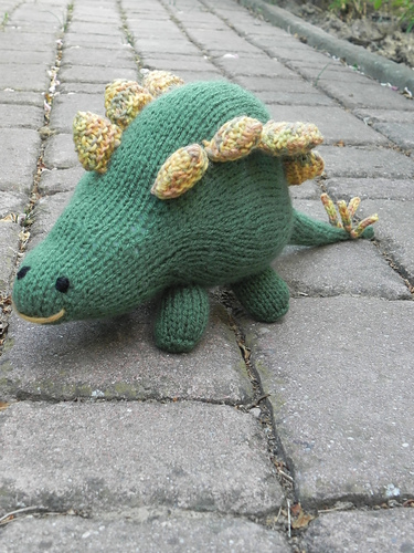 Knitted Stegosaurus photo 3