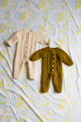 Bladrilledress / Garter leaves suit - Marianne J. Bjerkman