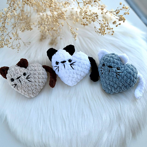 Plush Cat Heart Keychain