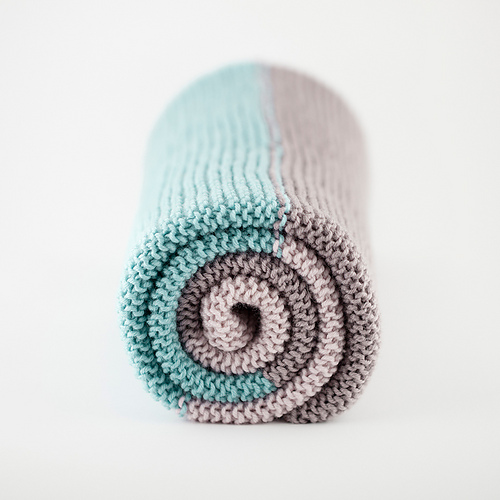 Ravelry Simple Baby Blanket V2 pattern by The Woven