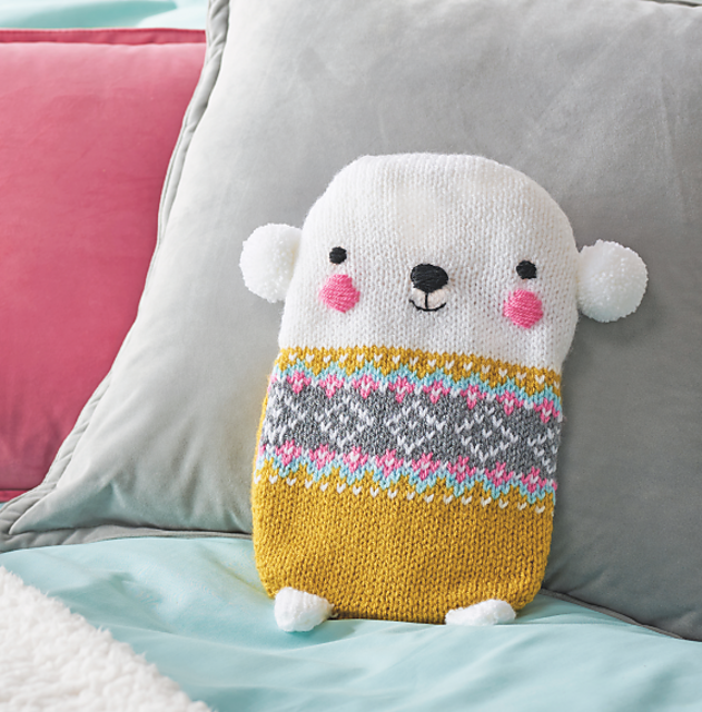 Ravelry Polar bear hot water bottle cover pattern by Jessica Biscoe