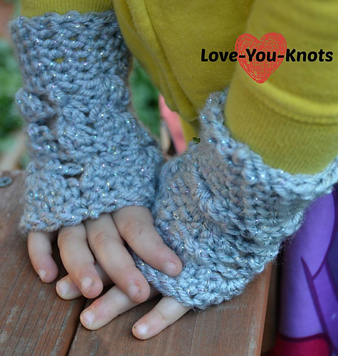 Sarah Fingerless Gloves photo 5