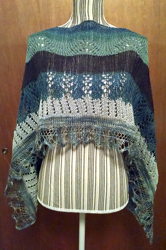 Ravelry: Fabienne pattern by Petra Breakstone