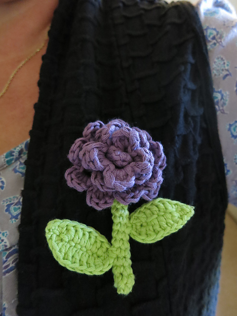Ravelry: Crochet flower stem and leaves pattern by Mrs Craftypants