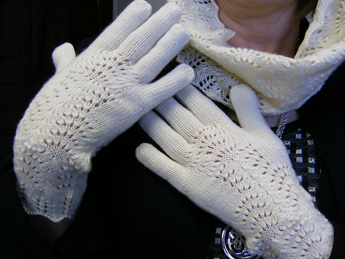 Plumes (Gloves and Neck Warmer) photo 4