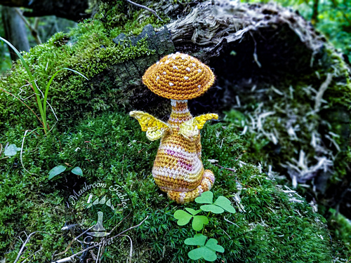 Kitty Cap Mushroom Fae - Fantasi-katt Ferndyr (eller Fantasi-katt Faerie) - Mushroom Fables Crochet