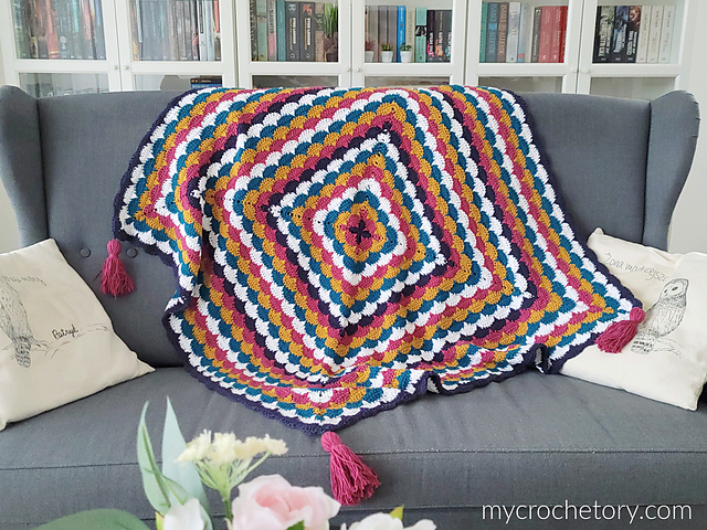 Clamshell Square Blanket
