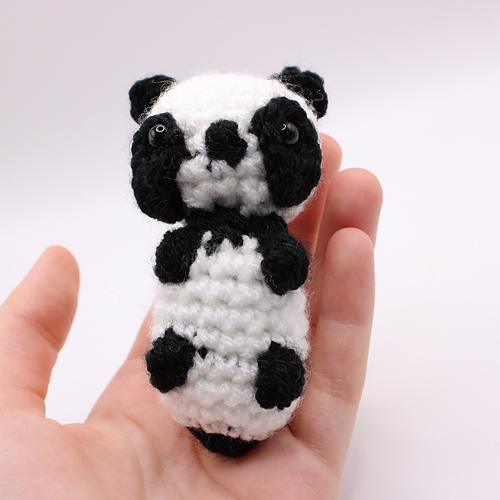 Panda Amigurumi - Li Howell