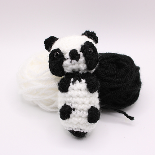 Panda Amigurumi - Li Howell