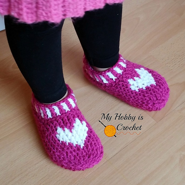 Ravelry Kids Heart & Sole Slippers pattern by Kinga Erdem